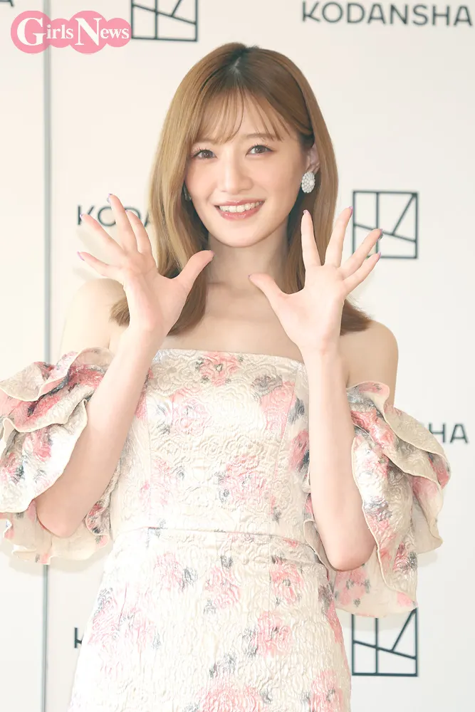 Kana Nakada (中田花奈) at the August 25, 2026 Kodansha press event for Bougainvillea