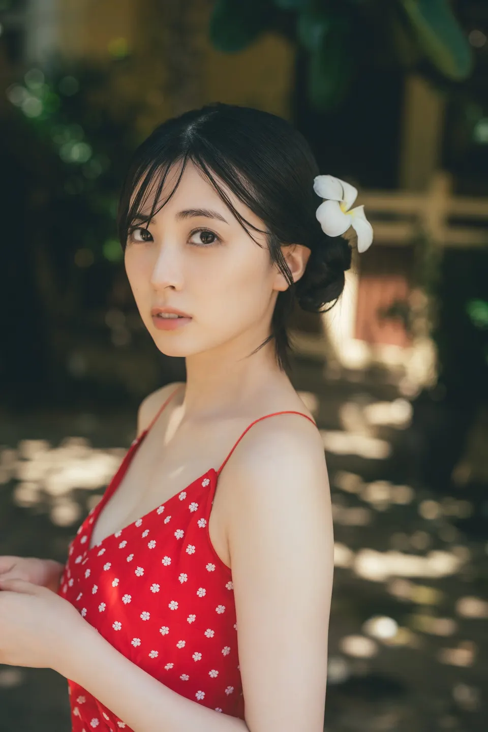 Yuina (結那) first photobook advance image supplied by KADOKAWA via PR TIMES