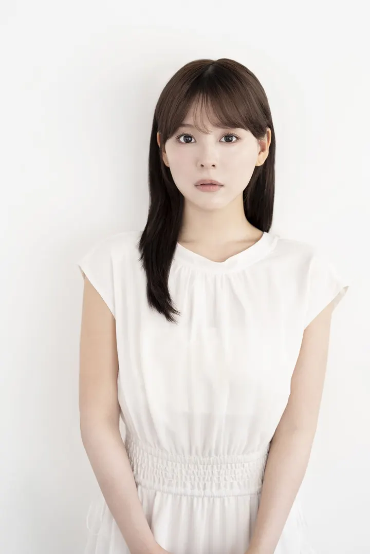 Nagisa Saito (齊藤なぎさ) portrait