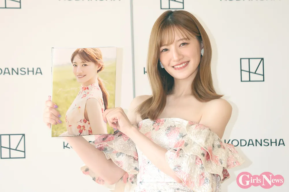 Kana Nakada (中田花奈) at the August 25, 2026 Kodansha press event for Bougainvillea