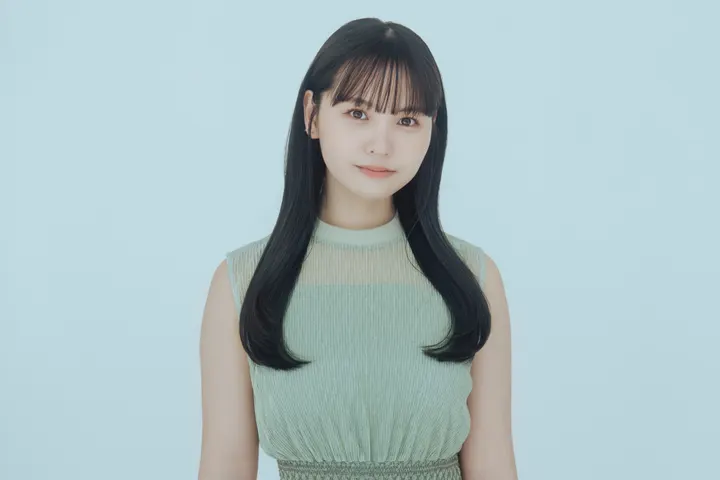 Official agency portrait of Yuzuha Hongo (本郷柚巴)
