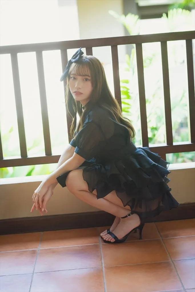 Saya Kawagoe (川越紗彩), promotional image for Nantoka Narukamo