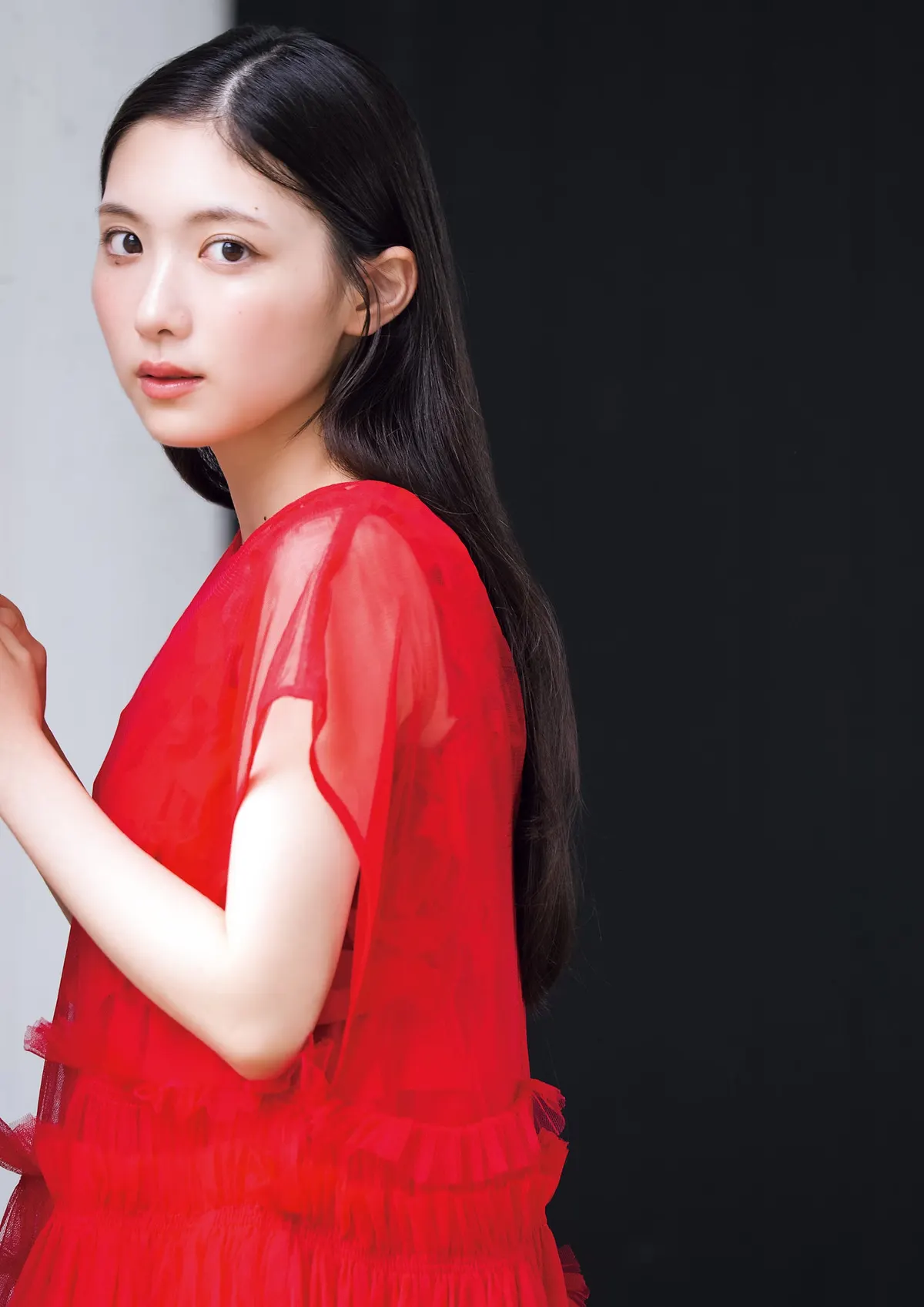 Gravure Champion Vol. 11 Goes on Sale January 30 With Aiki Taniguchi on the Cover and Yu Murai on the Back Cover