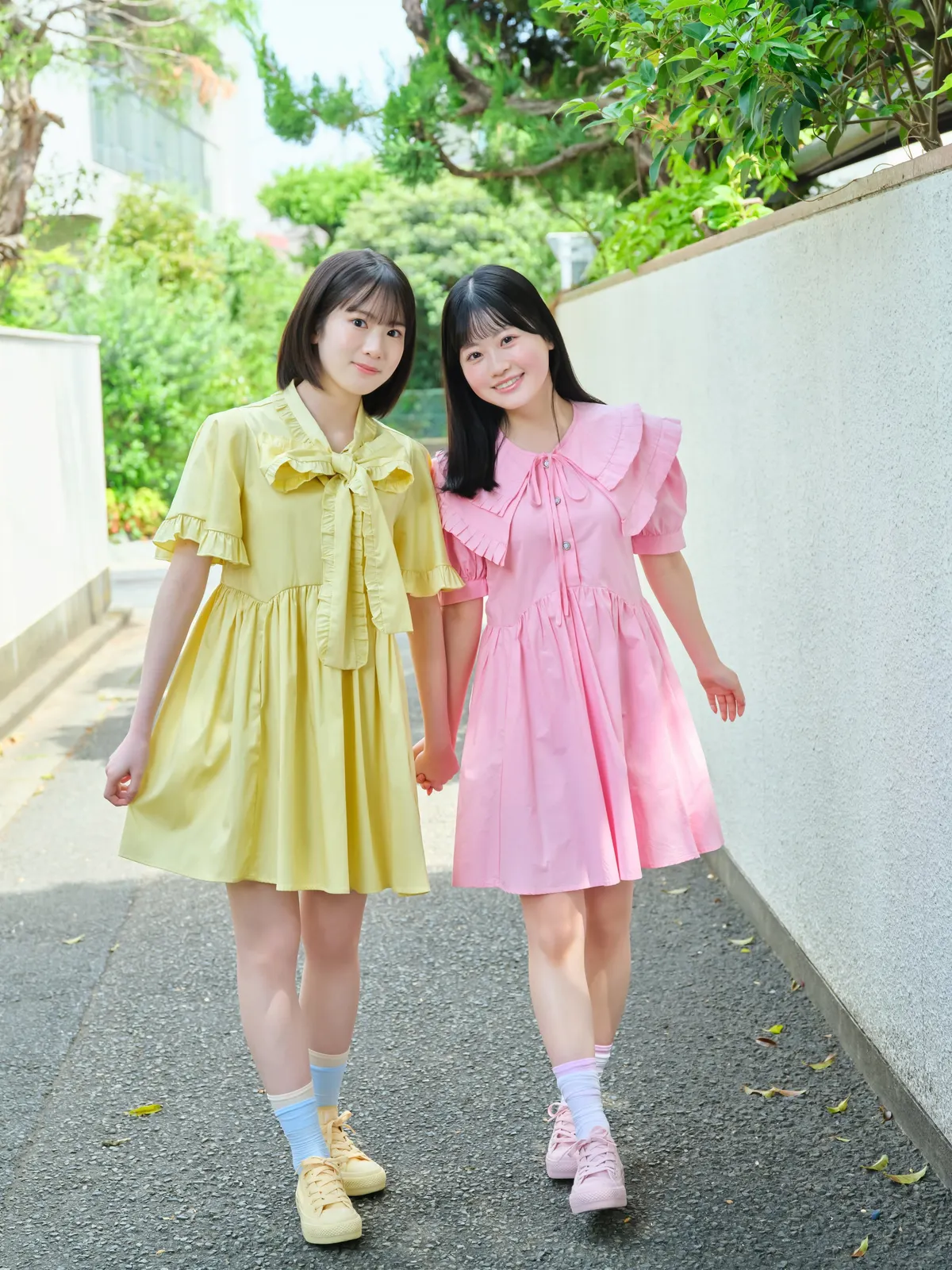 Gravure The Television vol.84 Features 17th-Generation Classmates Eriko Hashimoto and Momoka Hotei