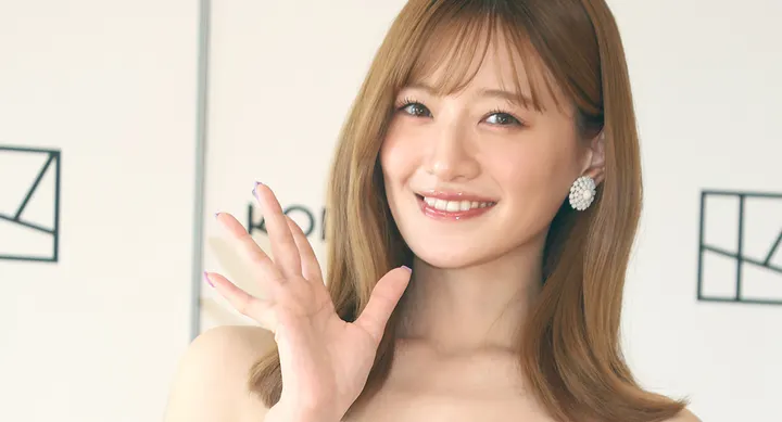 Kana Nakada (中田花奈) at the August 25, 2026 Kodansha press event for Bougainvillea